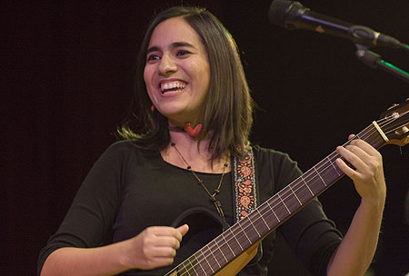 Marta Gómez presenta a García Lorca en el BarnaSants 2011 © Xavier Pintanel