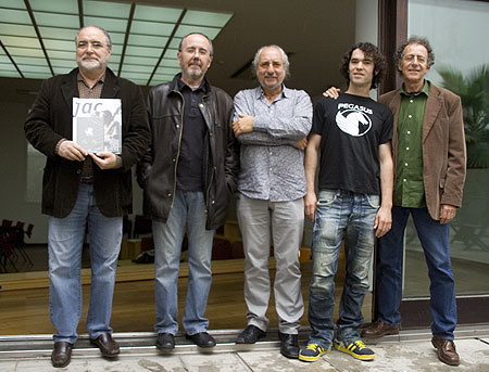 Pegasus, de izquierda a derecha: Santi Arisa, Rafael Escoté, Josep Mas «Kitflus», Dan Arisa —la sangre nueva del grupo— y Max Sunyer. © Xavier Pintanel