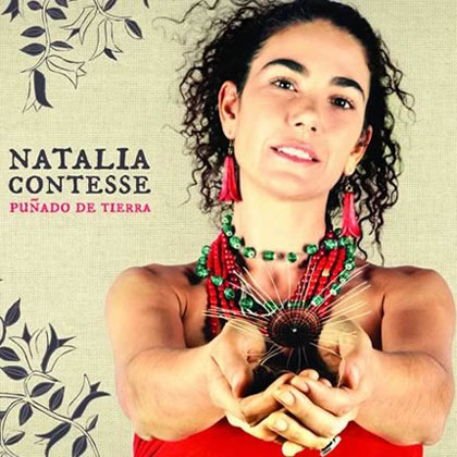 Portada del CD «Puñado de tierra» de Natalia Contesse. 