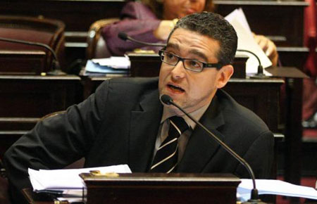 El senador Eric Calcagno (FPV). 