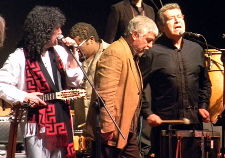 Roberto Márquez, Jorge Coulón y Rodolfo Parada; líderes de Illapu, Inti-Illimani y Quilapayún-Parada/Wang, respectivamente. © Víctor Tapia