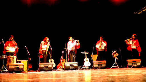 El grupo Alturas durante el concierto-homenaje a José María Arguedas en Madrid. © José Tomás