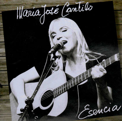 Portada del disco «Esencia» de María José Cantilo. 