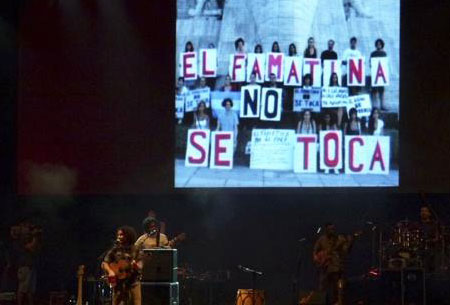 Raly Barrionuevo en Cosquín. © Marina Cornejo/coplasdepueblo.com.ar