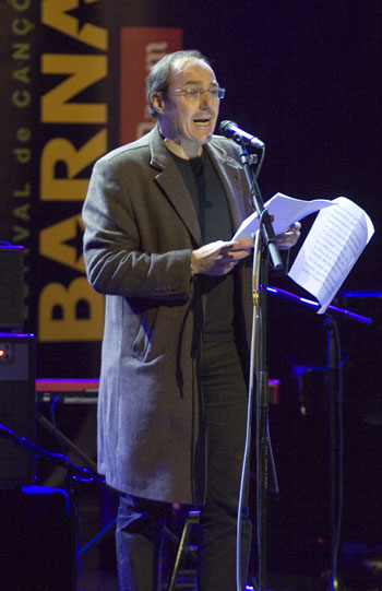 Pere Camps en el discurso de apertura de la decimoséptima edición del Festival BarnaSants. © Xavier Pintanel