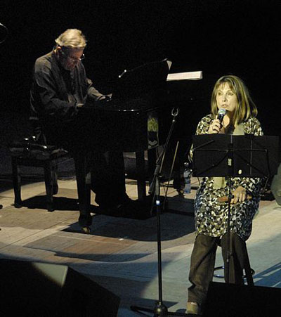 José María Vitier y Liuba María Hevia en el espectáculo «Se dice cubano» el pasado 16 de junio de 2011. © Carolina Vilches