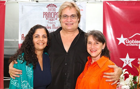 Rueda de prensa en la Casa de Gobierno. De izquierda a derecha Fabiola José, Amaury Pérez y Cecilia Todd. © Prensa del Gobierno del Distrito Capital