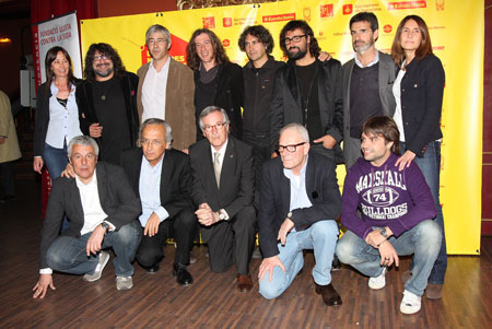 En la presentación de ayer, de izquierda a derecha, de pie: Eva Recoder, Pep Sala, Tito Ramoneda, Gerard Quintana, Pep Blay, Lluís Danés, Jordi Rosás, Gemma Recoder. Agachados: Esteve Riera, Bonaventura Clotet, Xavier Trias (alcalde de Barcelona), Fede Sardà y Manu Guix. © Xavier Trias