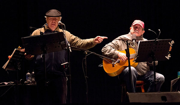 Daniel Viglietti cantó con Silvio Rodríguez «Canción del elegido». © Gerardo Ricardo