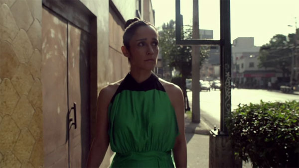 Fotograma deñ videoclip «Tuve que dar» de Julieta Venegas.