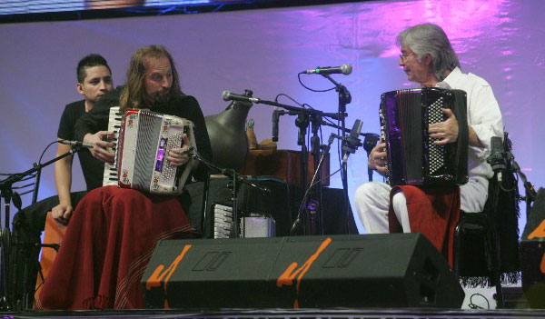 Chango Spasiuk y Raúl Barboza. © Paul Amiune