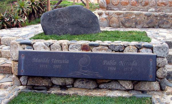 Tumba de Pablo Neruda en Isla Negra