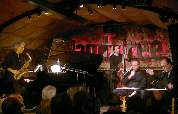 Joan Margarit, Pere Rovira y el trío de jazz liderado por Perico Sambeat en el Jamboree de Barcelona. © Isabel Llano