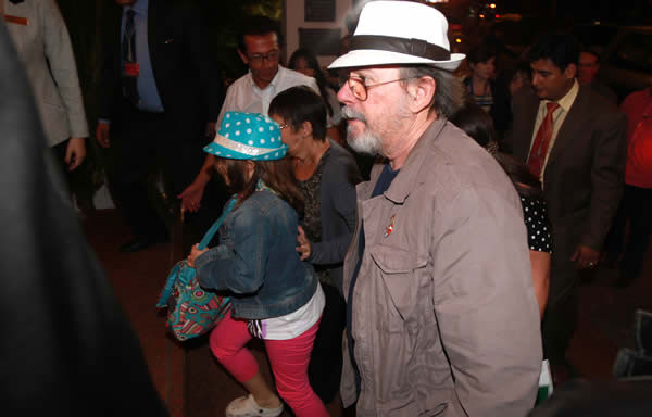 Silvio Rodríguez a su llegada al Hotel Los Tajibos de Santa Cruz (Bolivia). © Fuad Landívar