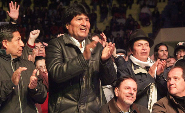 El presidente boliviano Evo Morales asistió al concierto de León Gieco en El Alto (Bolivia). © ABI/Enzo De Luca