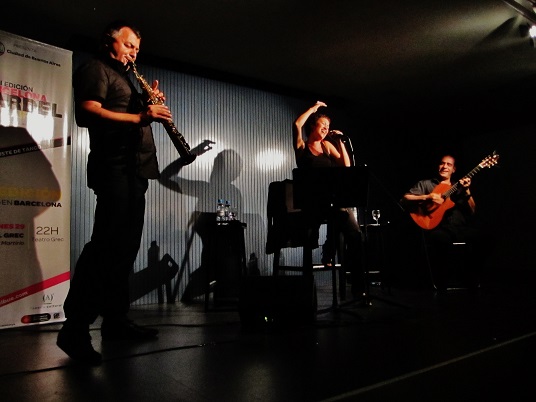 Silvio Zalambani, Sandra Rehder y Gustavo Battaglia en escena © Carles Gracia Escarp