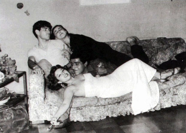 Alejandro Sieveking con María Angélica Figueroa y Víctor Jara con Gaby Legrand.