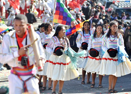 Danzantes afrobolivianos de la «saya».