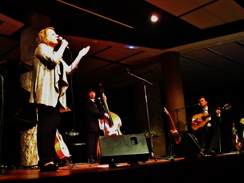 Marina Rossell en escena © Carles Gracia Escarp