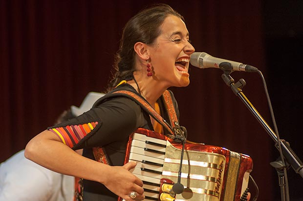 Pascuala Ilabaca también participó en el festival BarnaSants 2013 © Xavier Pintanel