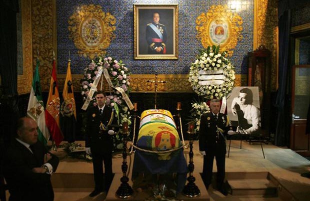 Capilla ardiente de Paco de Lucía en Algeciras. © Jon Nazca/REUTERS