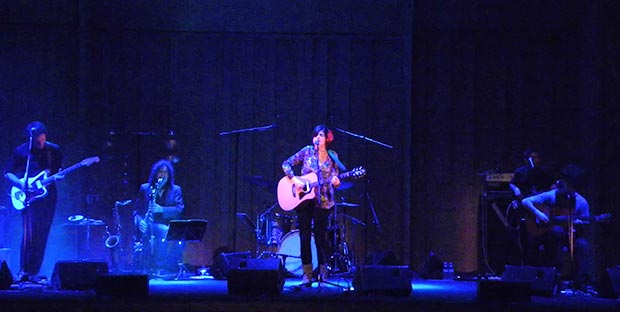 Maria Rodés con su banda. © Federico Francesch