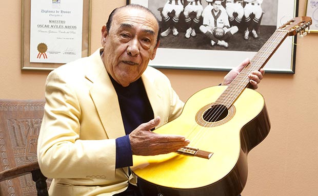 Óscar Avilés, la «primera guitarra del Perú».