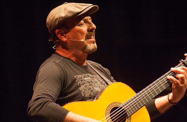 Javier Ruibal en el concierto del Auditori de Barcelona que le ha valido el Premio ex aequo al mejor concierto de la sección oficial. © Xavier Pintanel