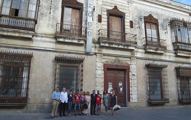 La Casa Lazaga, un palacete del siglo XIX emplazado en la calle Real, la arteria principal de San Fernando, en la que se ubicará el futuro museo de Camarón de la Isla, de cuyo fallecimiento se cumplen hoy 22 años. © Ayuntamiento de San Fernando