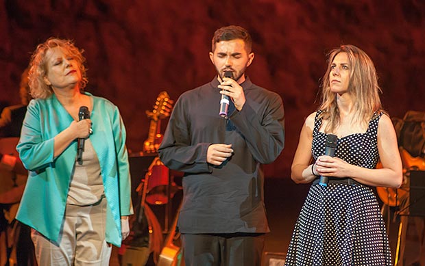 Marina Rossell, Alessio Arena y Bikimel. © Xavier Pintanel