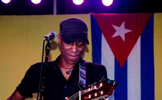 Tony Ávila