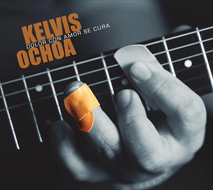 Portada del disco «Dolor con amor se cura» de Kelvis Ochoa.