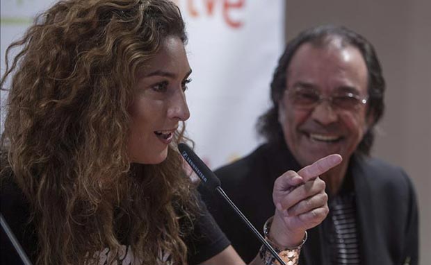 La cantaora Estrella Morente y el guitarrista Pepe el Habichuela, durante la presentación hoy del espectáculo «Flamenco Sinfónico». © EFE