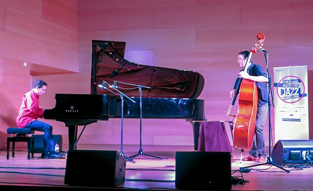 Pepe Rivero al piano y Javier Colina al contrabajo en el 46 Voll-Damm Festival Internacional de Jazz de Barcelona. © Isabel Llano