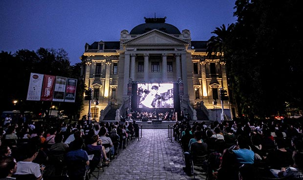 El clásico «El húsar de la muerte» dio inicio al Día del Cine Chileno con la música de Horacio Salinas. © Consejo Nacional de la Cultura y las Artes. Gobierno de Chile