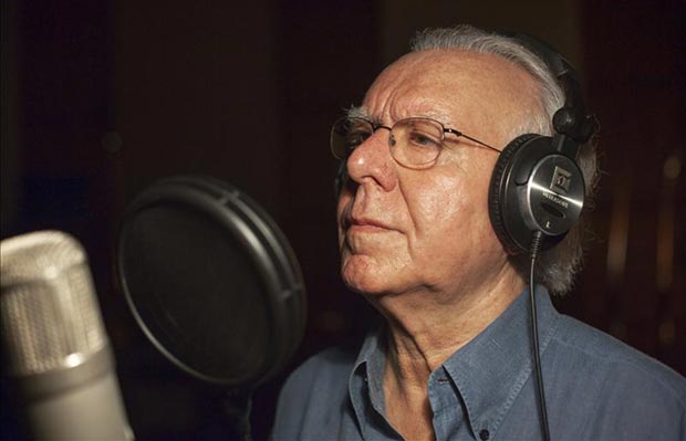 El cantante portugués Carlos do Carmo que, a sus 75 años, continúa la senda iniciada por Amália Rodrigues para dotar al fado de una dimensión internacional.