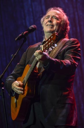 Joan Manuel Serrat en su primera noche en el Gran Rex. © Kaloian Santos Cabrera