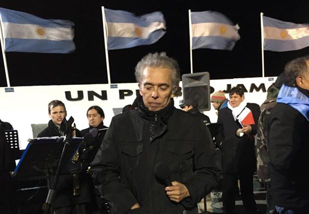 Jairo en la «vigilia de Malvinas».