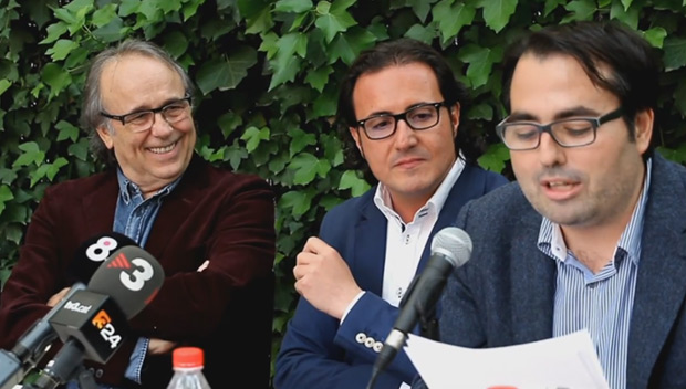 Joan Manuel Serrat, David Escamilla y Luis García Gil en la presentación de la novela «Palabras de amor».