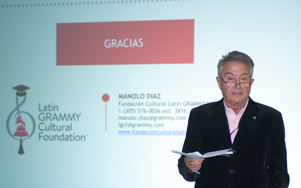 Si el año pasado visitó el EXIB Gabriel Abaroa Jr., Presidente/CEO de la Academia Latina de la Grabación, este año fue Manolo Díaz Vice-Presidente y Director Ejecutivo de la Fundación Cultural Latin Grammy quien presentó sus proyectos; con más buena voluntad que éxito. © Xavier Pintanel