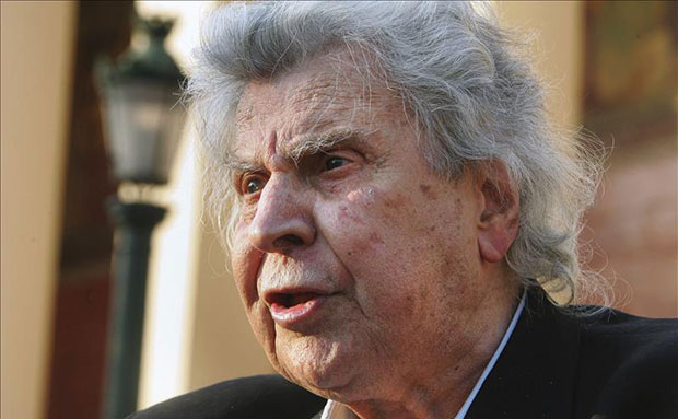 Mikis Theodorakis, durante un discurso en la ciudad de Thessaloniki (Grecia). © EFE