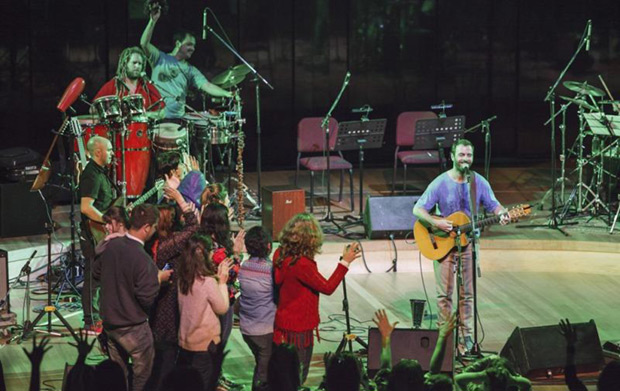 Kevin Johansen en el Centro Cultural Kirchner.