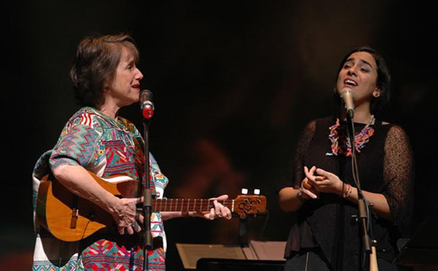 Cecilia Todd y Marta Gómez. © Javier Gracia