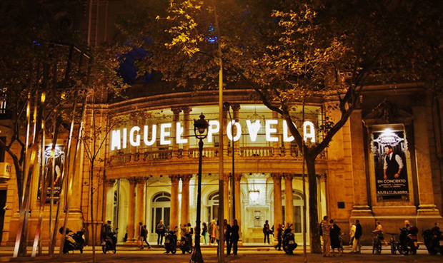 Miguel Poveda en el Teatro Coliseum de Barcelona. © Carles Gracia Escarp