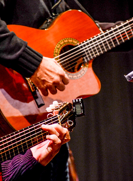 Guitarras. © Kaloian Santos Cabrera