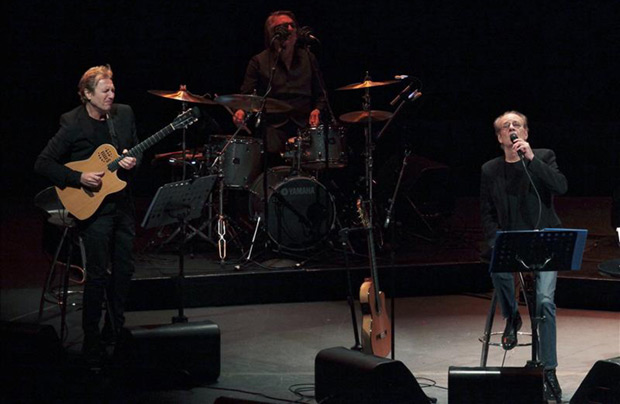 Luis Eduardo Aute se presenta en el Auditorio Nacional como parte de su gira «Giraluna», en Ciudad de México (México). © EFE