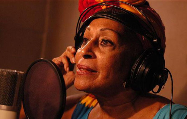 Omara Portuondo.