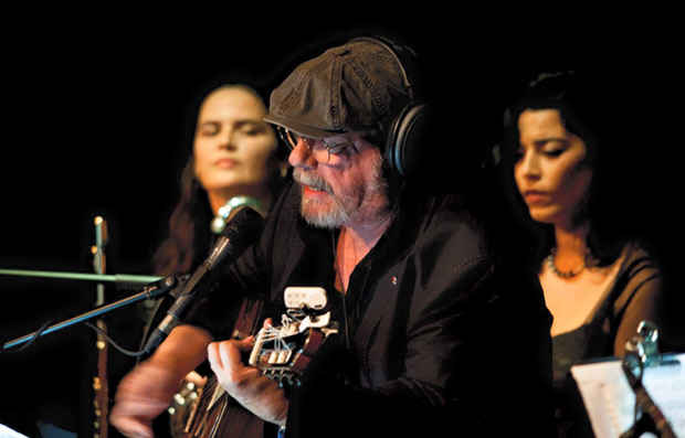 Silvio Rodríguez presentó «Amoríos» en la salita del Museo Nacional de Bellas Artes. © Ivan Soca