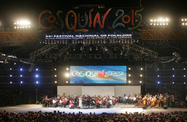 Apertura del Festival de Cosquín 2015 © Paul Amiune