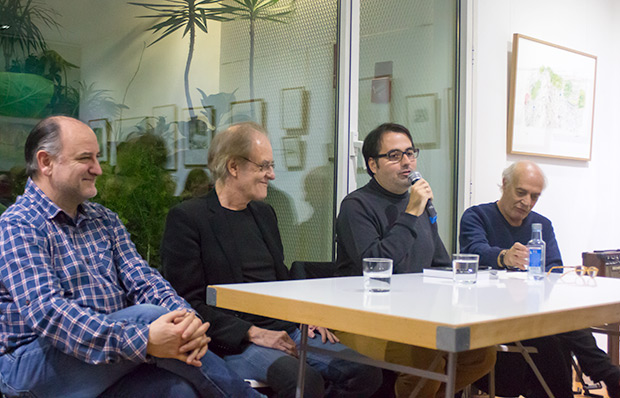 Presentación en la librería Jaimes de Barcelona de libro «Aute, lienzo de canciones». De izquierda a derecha: Javier de Castro, Luis Eduardo Aute, Luis García Gil y Joan Isaac. © Xavier Pintanel